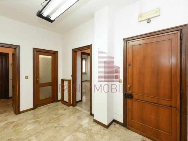 Appartamento in vendita a Zona Centro, Brescia