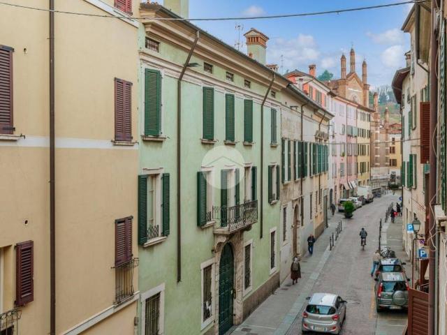 Appartamento in vendita a Zona Centro, Brescia