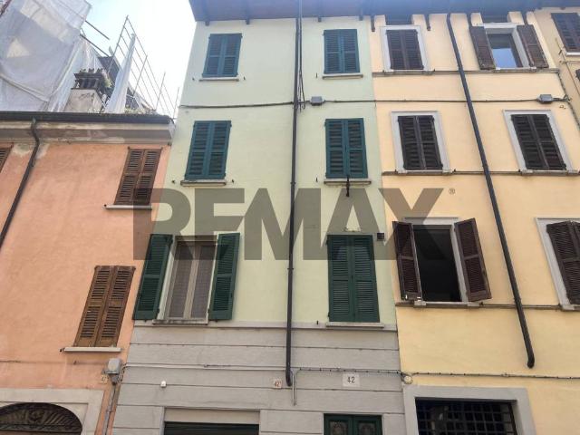 Appartamento in vendita a Zona Centro, Brescia