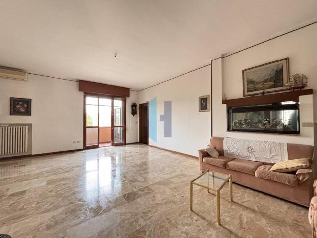 Appartamento in vendita a Zona Ovest, Brescia