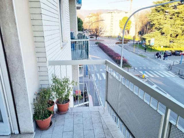 Appartamento in vendita a Zona Nord, Brescia