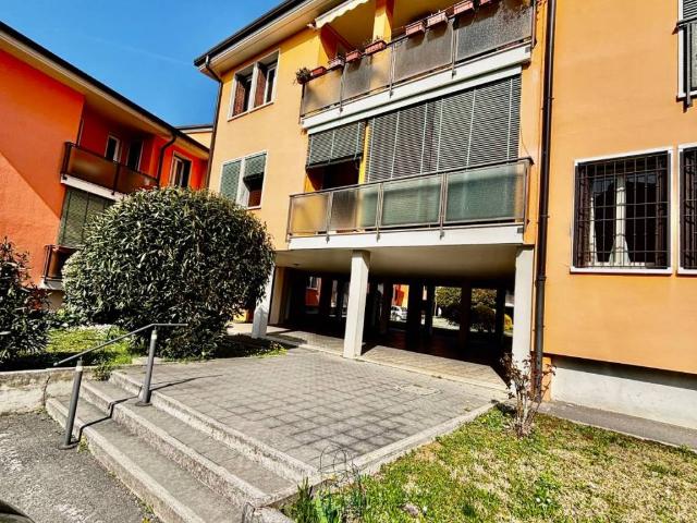 Appartamento in vendita a Zona Ovest, Brescia