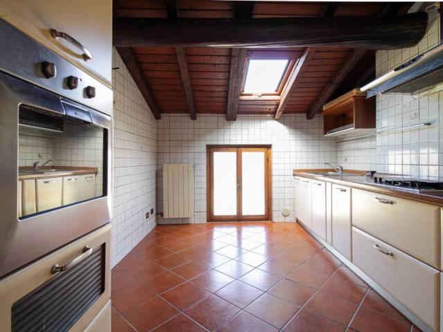 Appartamento in vendita a Zona Sud, Brescia