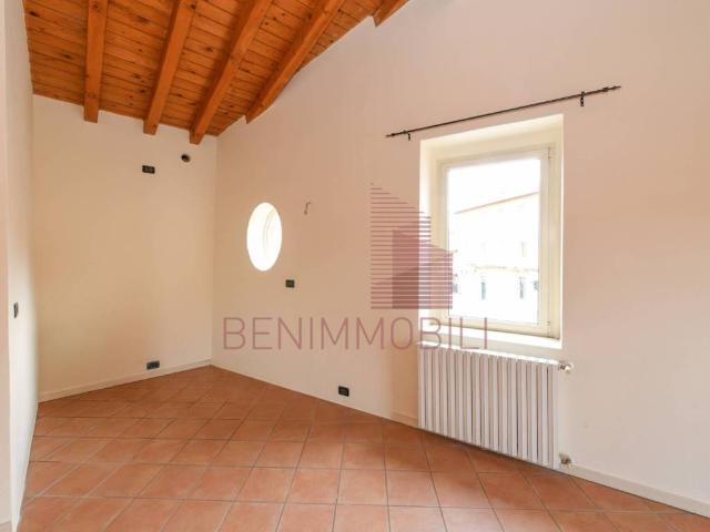 Appartamento in vendita a Zona Est, Brescia
