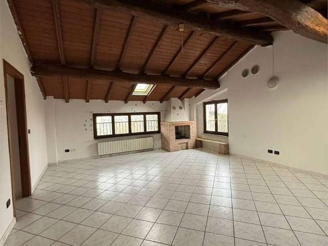 Appartamento in vendita a Brignano Gera D'adda, Lombardia