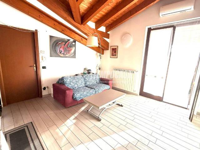 Appartamento in vendita a Brignano Gera D'adda, Lombardia