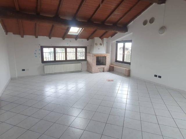 Appartamento in vendita a Brignano Gera D'adda, Lombardia