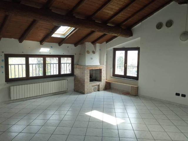 Appartamento in vendita a Brignano Gera D'adda, Lombardia