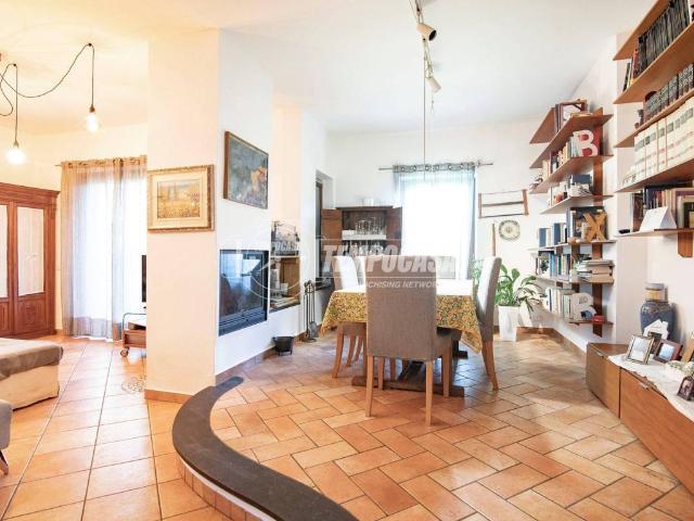 Villa Indipendente in vendita a Brignano Gera D'adda, Lombardia