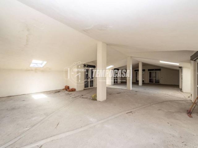 Appartamento in vendita a Briosco, Lombardia