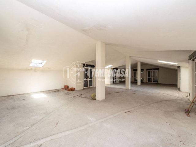 Appartamento in vendita a Briosco, Lombardia