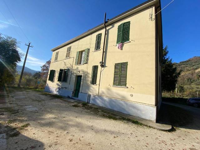 Appartamento in vendita a Unione della Romagna Faentina, Brisighella