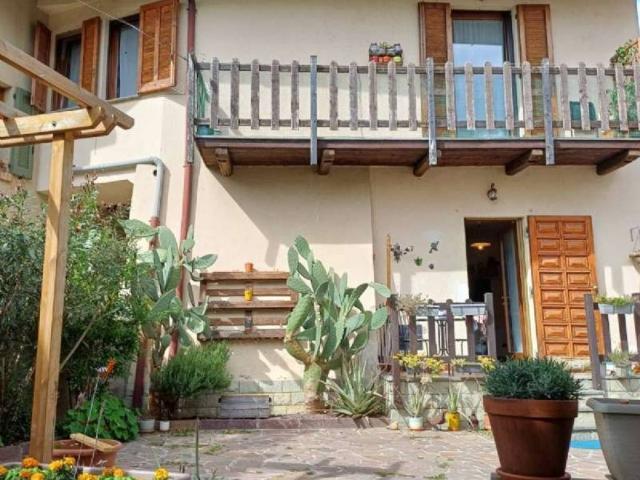 Appartamento in vendita a Vaccarezza Vecchia, Brivio