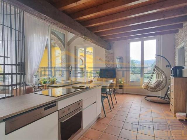 Appartamento in vendita a Vaccarezza Vecchia, Brivio