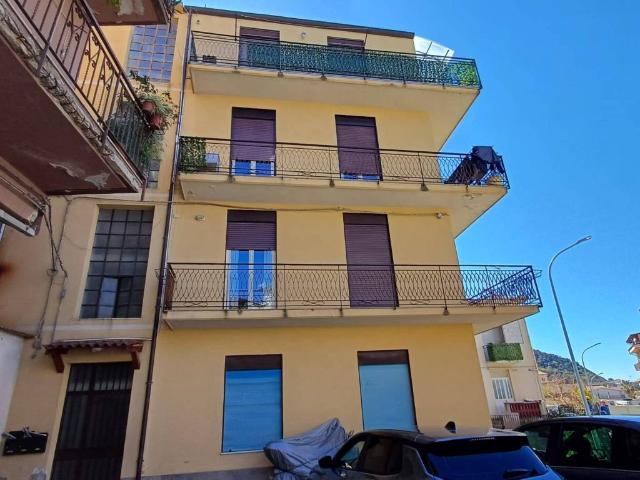Appartamento in vendita a Piana, Brolo