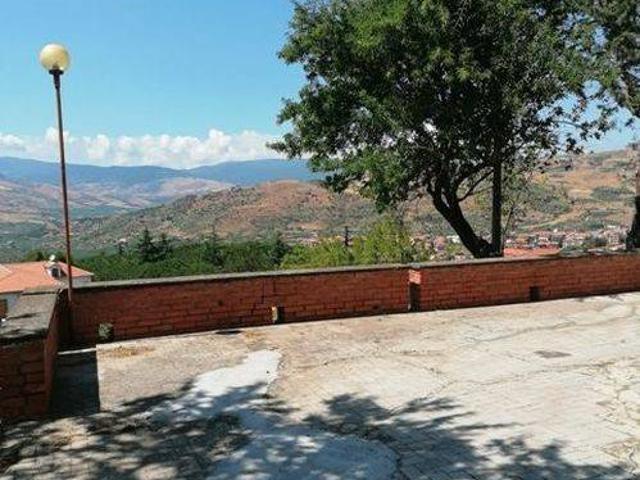 Appartamento in vendita a Bronte, Sicilia