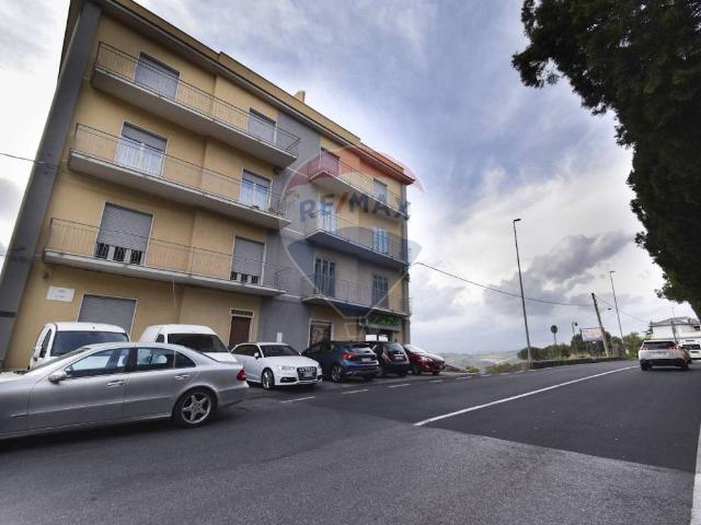 Appartamento in vendita a Bronte, Sicilia