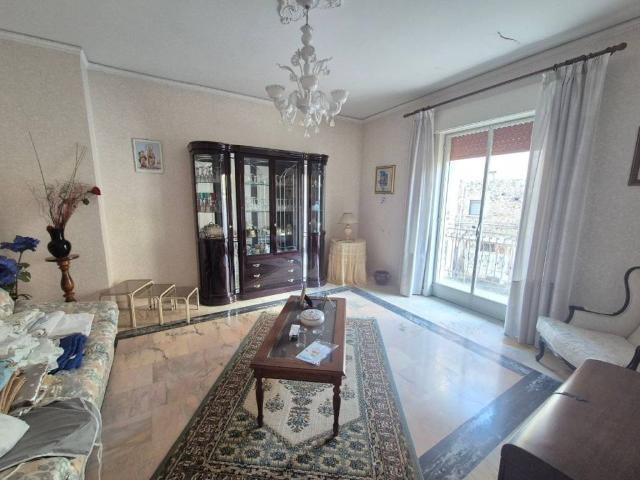 Appartamento in vendita a Bronte, Sicilia