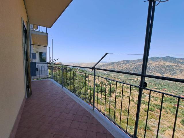 Appartamento in vendita a Bronte, Sicilia