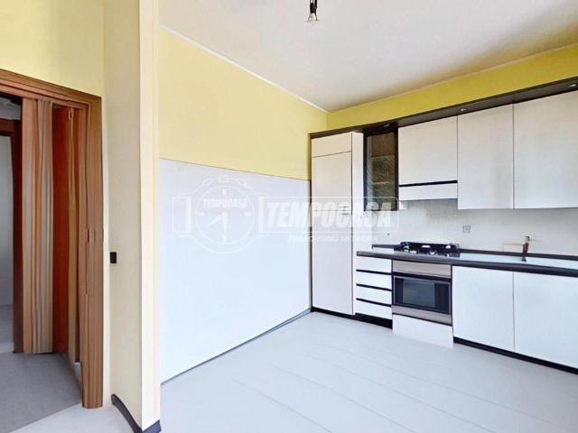 Appartamento in vendita a Moncucco, Brugherio