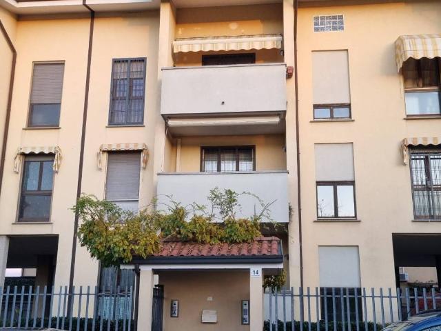 Appartamento in vendita a Moncucco, Brugherio