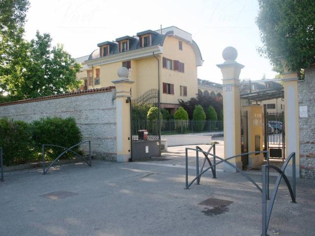 Appartamento in vendita a Moncucco, Brugherio