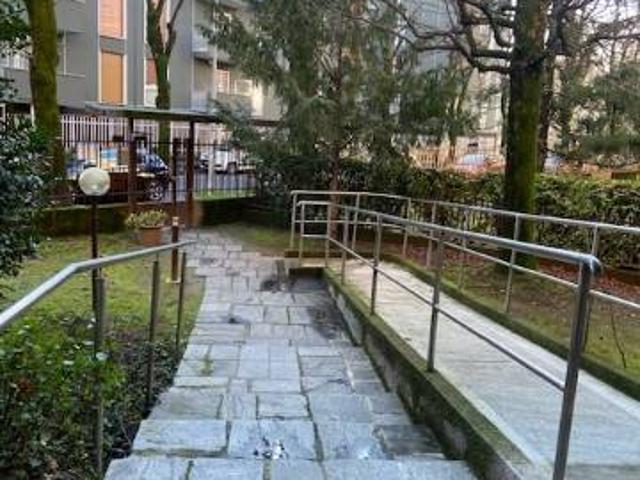 Appartamento in vendita a Brugherio, Lombardia