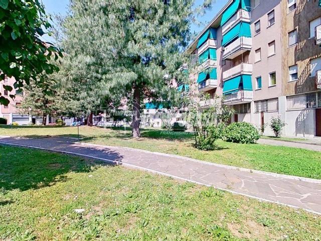 Appartamento in vendita a Brugherio, Lombardia