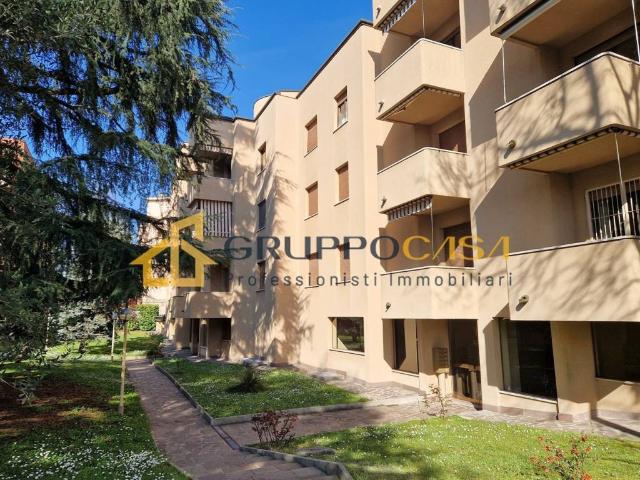 Appartamento in vendita a Brugherio, Lombardia