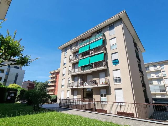 Appartamento in vendita a Brugherio, Lombardia