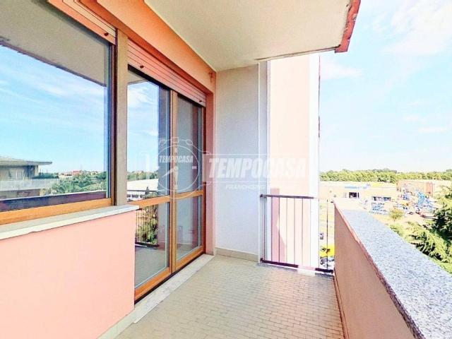 Appartamento in vendita a Brugherio, Lombardia