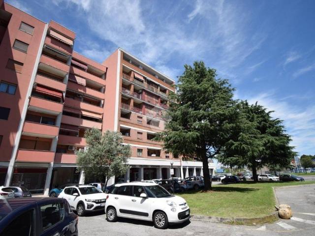 Appartamento in vendita a Brugherio, Lombardia