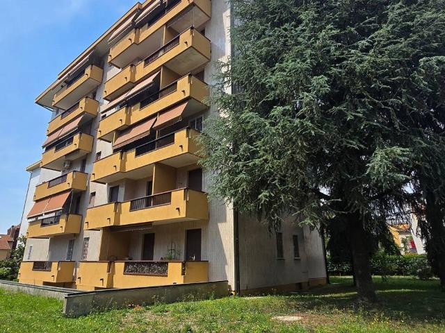 Appartamento in vendita a Brugherio, Lombardia
