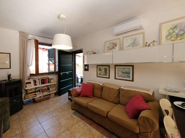 Appartamento in vendita a Brugnato, Liguria