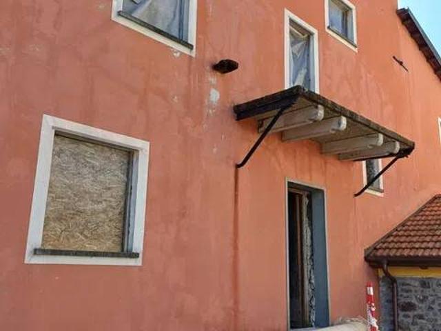 Appartamento in vendita a Brugnato, La Spezia