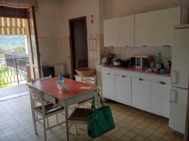Appartamento in vendita a Brugnato, Liguria