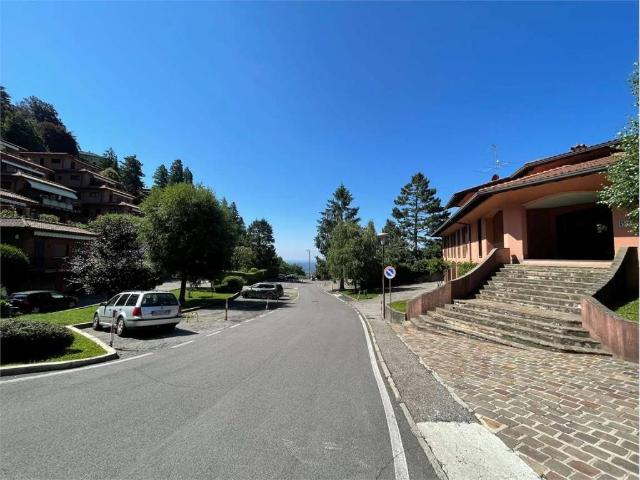 Appartamento in vendita a Brunate, Lombardia