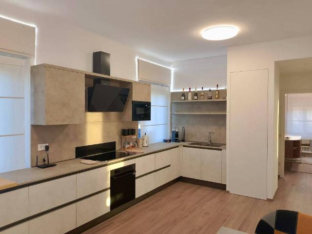 Appartamento in vendita a Brunate, Lombardia