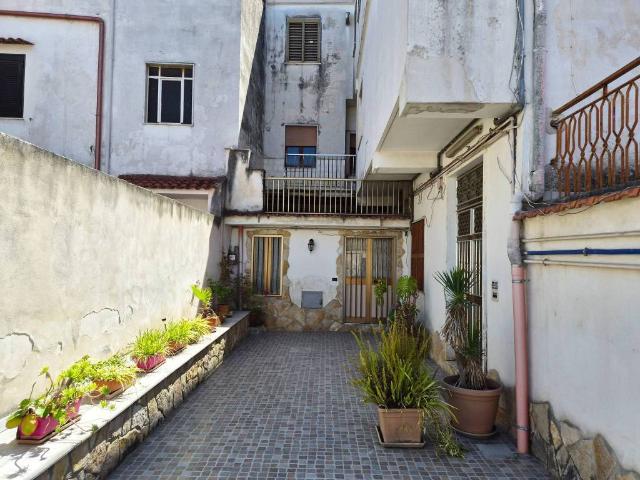 Appartamento in vendita a Brusciano, Campania