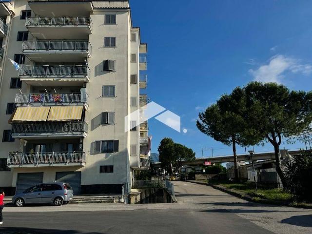 Appartamento in vendita a Brusciano, Campania