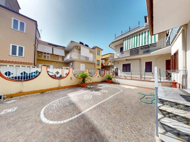 Appartamento in vendita a Brusciano, Campania