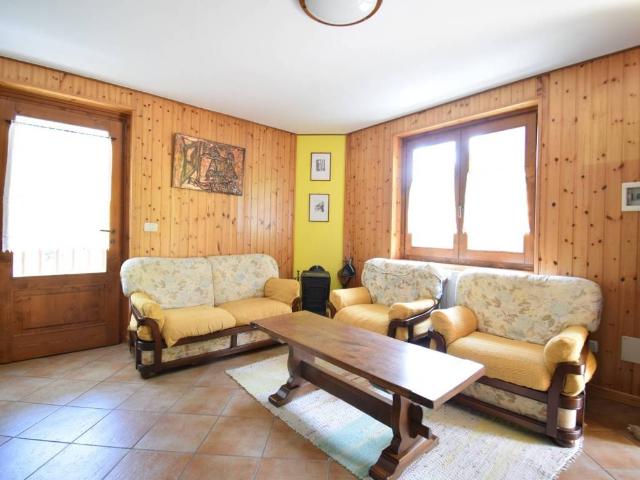 Appartamento in vendita a Brusson, Aosta