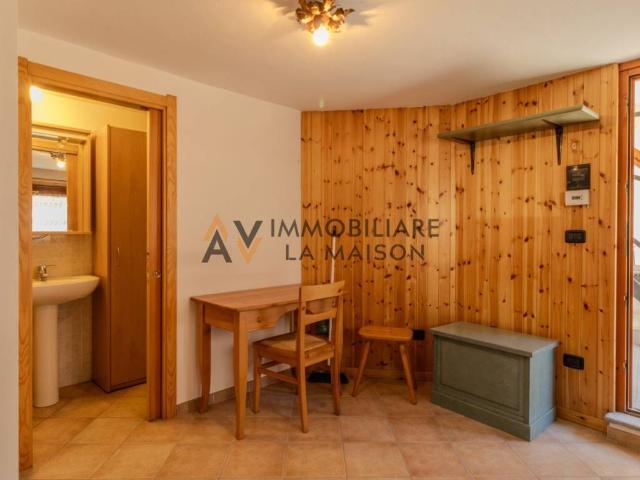 Appartamento in vendita a Brusson, Aosta