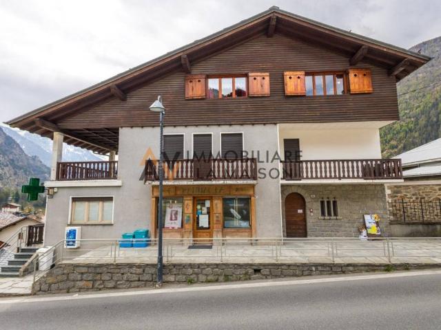 Appartamento in vendita a Brusson, Aosta