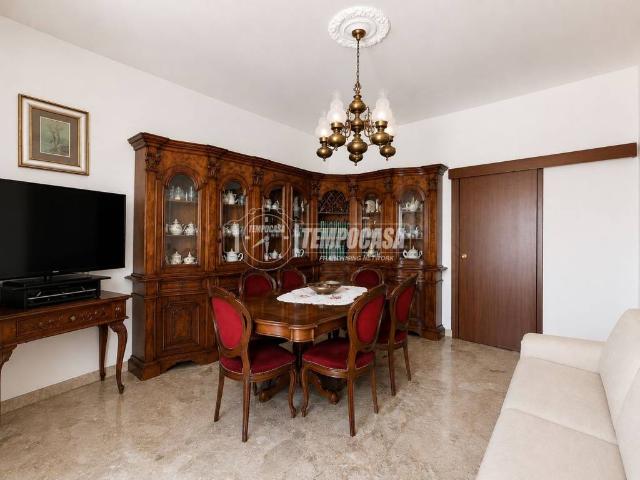Appartamento in vendita a Buccinasco, Lombardia