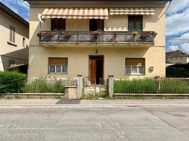 Appartamento in vendita a Bucine, Toscana