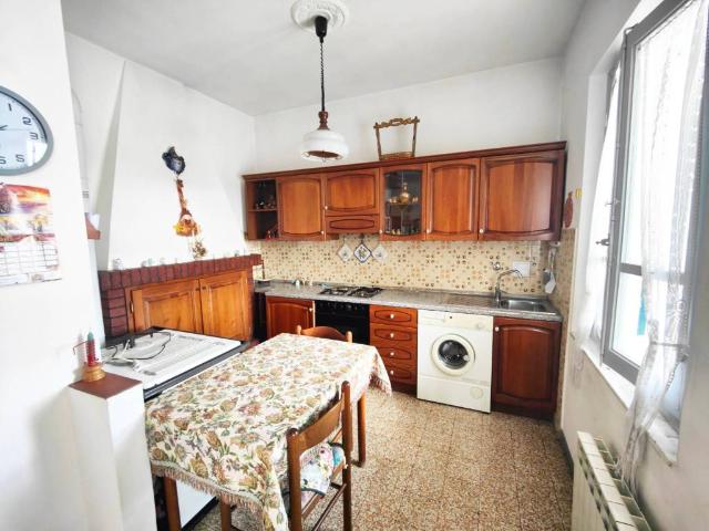 Appartamento in vendita a Bucine, Toscana