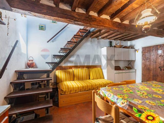 Appartamento in vendita a Bucine, Toscana