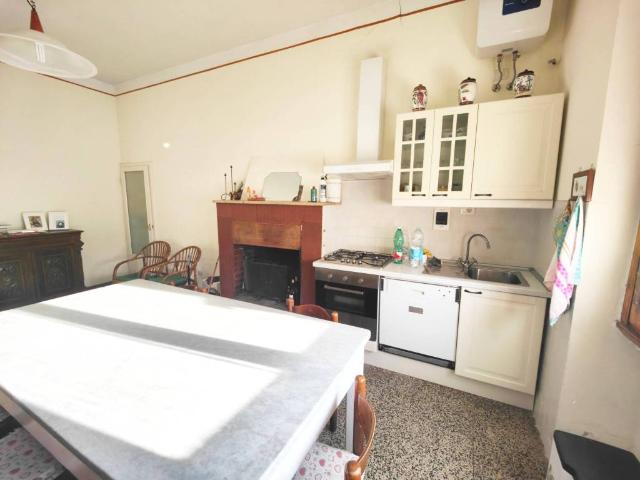 Appartamento in vendita a Bucine, Toscana