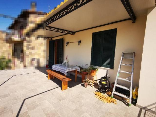 Appartamento in vendita a Bucine, Toscana
